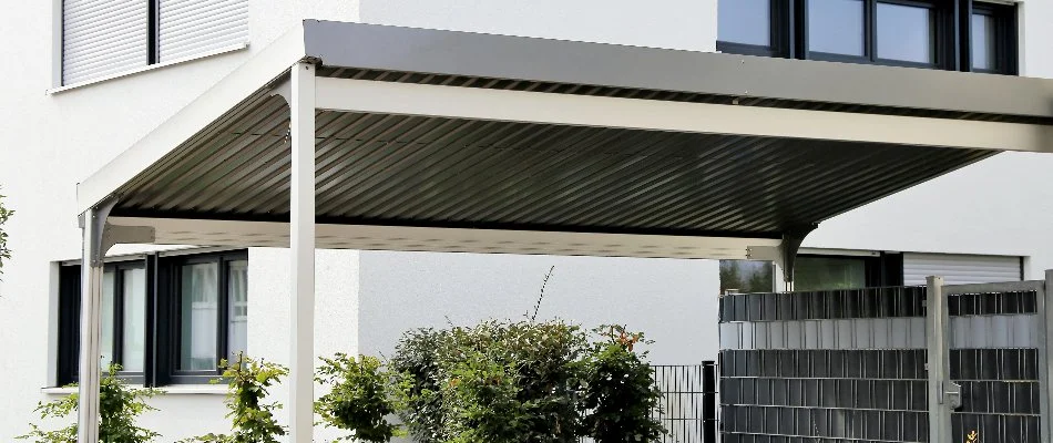 A carport outside of a property in Wimauma, FL.