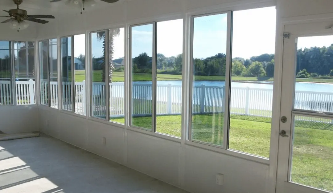 Why Choose a Glass Enclosure Over a Screened-in Porch in Lakeland