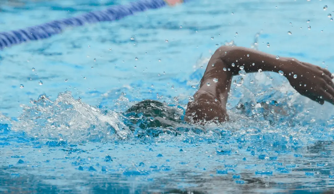 Why A Screened In Pool Is The Best Safety Barrier For Your Backyard Swim.